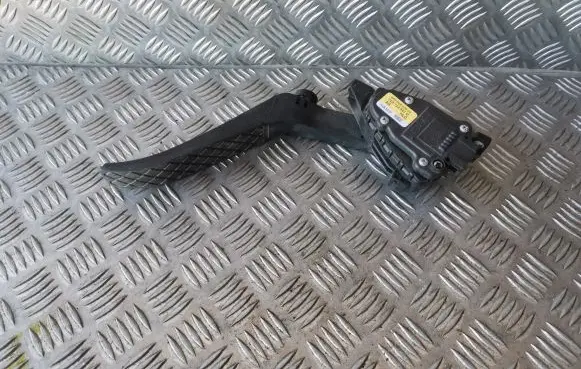 Audi Q7 4L Accelerator throttle pedal 7L0723507D