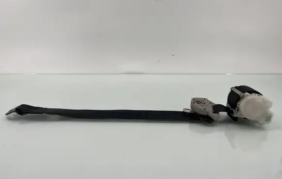 Toyota Corolla Verso AR10 Rear seatbelt H073901 R1400 Z371