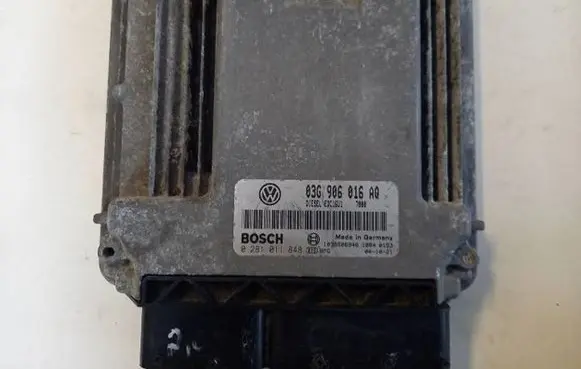 Volkswagen Golf V Engine control unit/module 03G906016AQ 1039S06946 0281011848