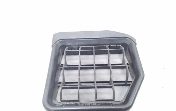 Volkswagen Golf V Fender grill 1K0819466A