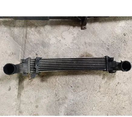 Mercedes-Benz E W211 Intercooler radiator A2115001102