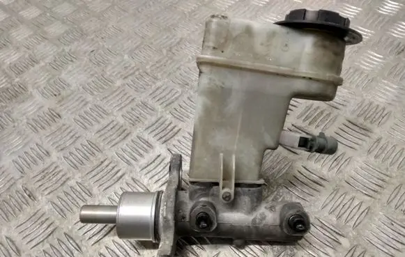 Opel Vectra C Master brake cylinder 320670692