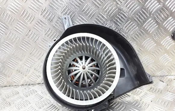 Audi A1 Heater fan/blower 6R2819015