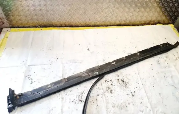 Mazda CX-7 Sill