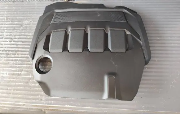 Skoda Octavia Mk4 Engine cover (trim) 05L103925E