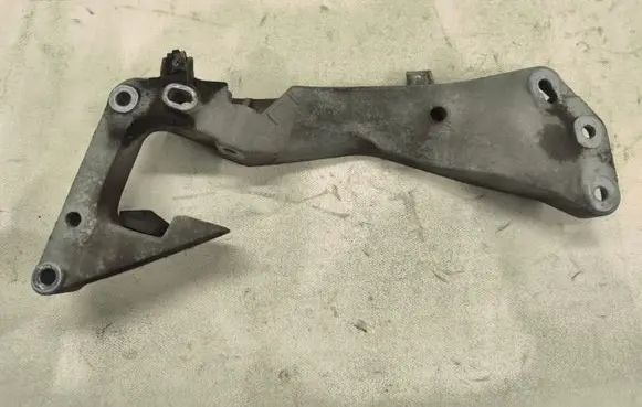 BMW 3 F30 F35 F31 Gearbox mounting bracket 6769281 210383100 1038310