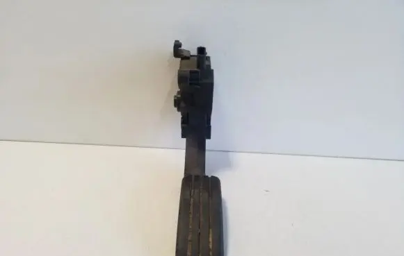 Renault Trafic III (X82) Accelerator throttle pedal 180020024R