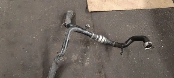 Maserati Ghibli Intercooler hose/pipe 670004878