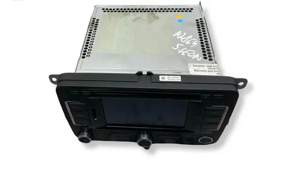 Seat Leon (1P) Radio/CD/DVD/GPS head unit SERNS315 5P0035191G SEZAZ2M9173417