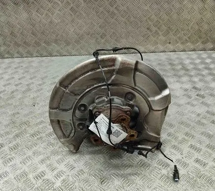 BMW X5 G05 Rear wheel hub 6876651