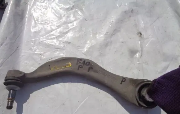 BMW 5 F10 F11 Front lower control arm/wishbone 1097290