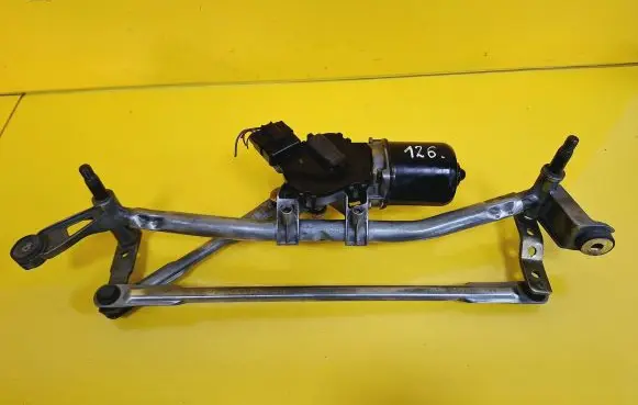 Renault Megane II Front wiper linkage and motor