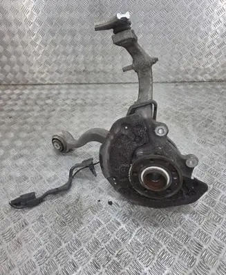 Front wheel hub