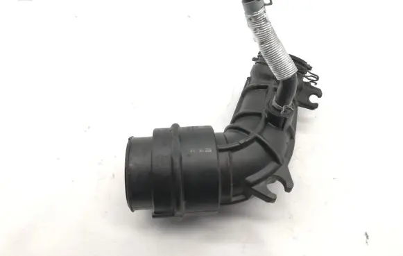KIA Rio Air intake hose/pipe 28140H8400