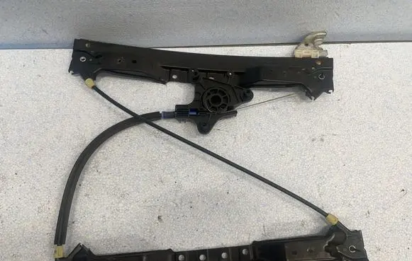 Chrysler Town u0026 Country V Sliding door electric window regulator 3014866 A23270129