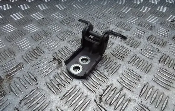 Nissan X-Trail T31 Front door upper hinge