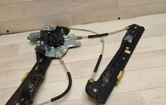 Opel Insignia A Front door window regulator with motor 966432103