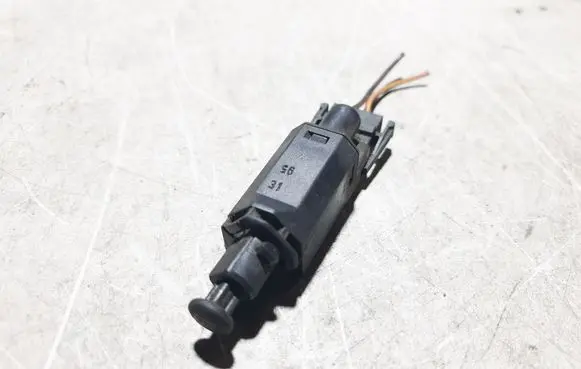Volkswagen PASSAT B4 Brake pedal sensor switch 191945515