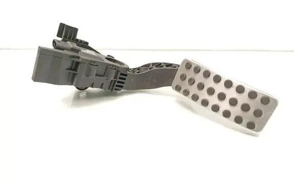 Mercedes-Benz A W176 Accelerator throttle pedal A2463001904