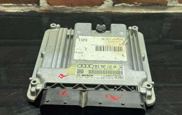 Audi A5 8T 8F Engine control unit/module 8K2907115AD 8K2907115D 0261S05979