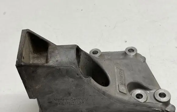 Porsche Panamera (970) Engine mounting bracket 9481152113R