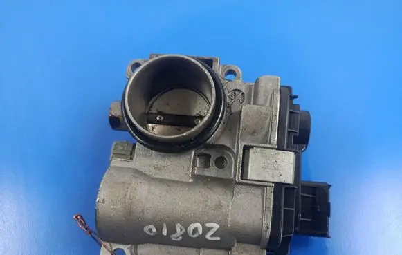 Renault Clio II Throttle body valve 8200166869