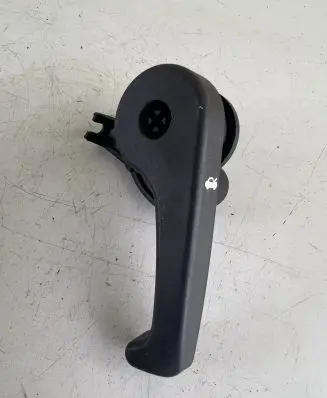 Engine bonnet (hood) release handle