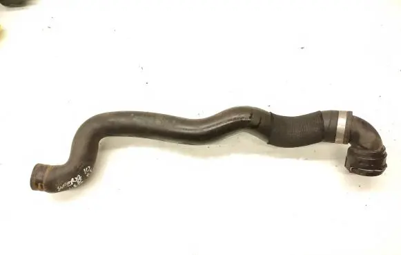 Skoda Superb B6 (3T) Engine coolant pipe/hose 3B0122221H