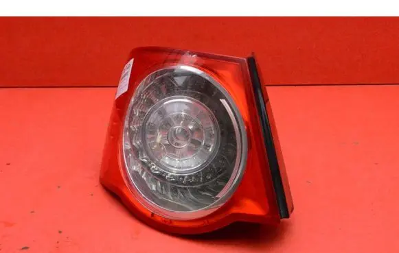 Volkswagen Jetta V Rear/tail lights 1K5945095G