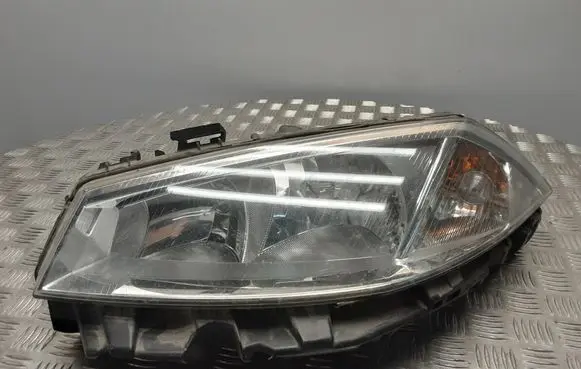 Renault Megane II Headlight/headlamp 89306990