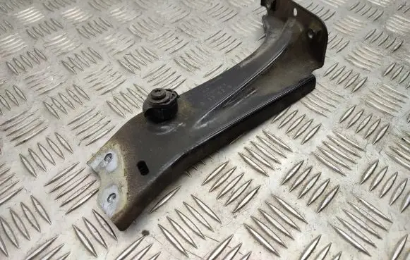 Skoda Octavia Mk3 (5E) Fender mounting bracket 5E0821141