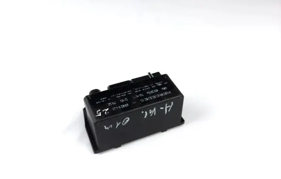 Mercedes-Benz A W168 Glow plug pre-heat relay 0255452832