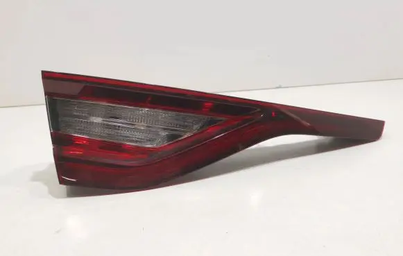 Renault Megane IV Tailgate rear/tail lights 265550248