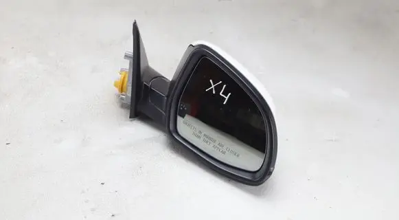 Front door electric wing mirror