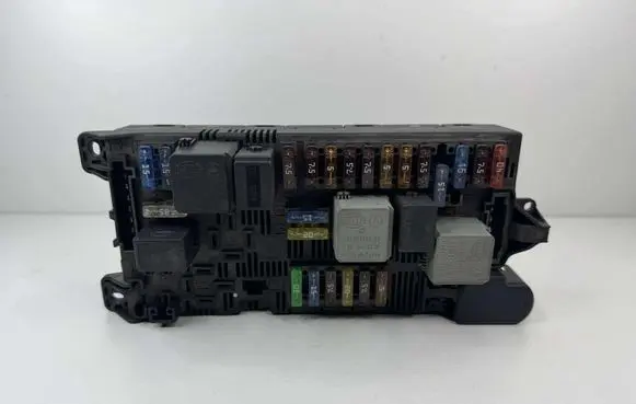 Mercedes-Benz E W211 SAM control unit 2115453901
