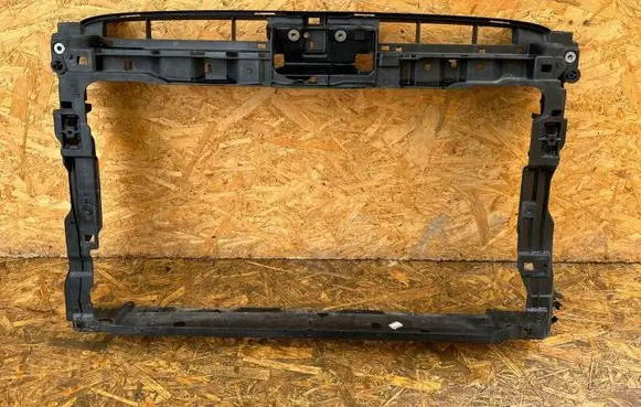 Volkswagen PASSAT B8 Radiator support slam panel 3G0805588AC