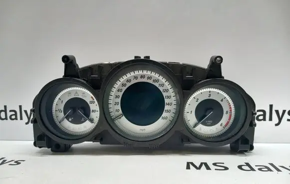 Mercedes-Benz C W204 Speedometer (instrument cluster) A2049004408 2049004408