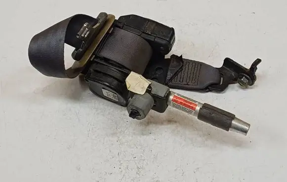 Volvo S80 Rear seatbelt 570521100 570521100L