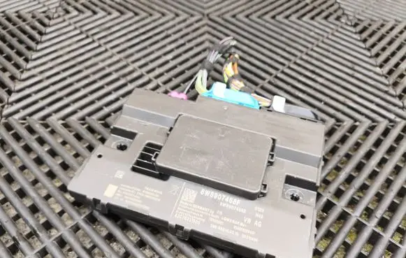 Audi Q5 SQ5 FY Gateway control module 8W8907468E