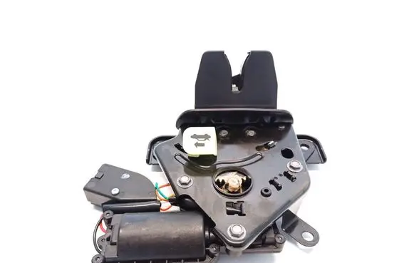 Loading door lock