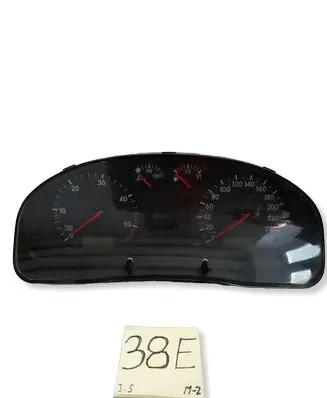 Volkswagen PASSAT B5 Speedometer (instrument cluster) 3B1919880D