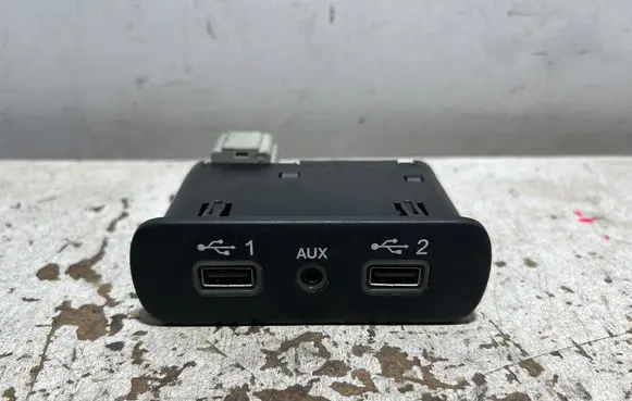 Dodge Challenger USB control unit 68294075AC
