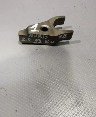 Toyota Auris 150 Fuel Injector clamp holder 