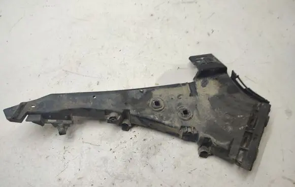 Front bumper mounting bracket