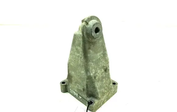 Mercedes-Benz C W204 Engine mounting bracket A2712231804