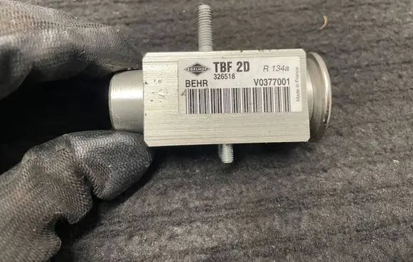 Porsche 911 991 Air conditioning (A/C) expansion valve V0377001 326518 BA44882