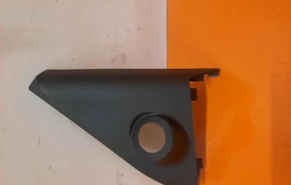 Suzuki Swift I Panel trim