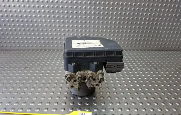 Toyota Yaris ABS Pump S27730157 4454012440 8954112730