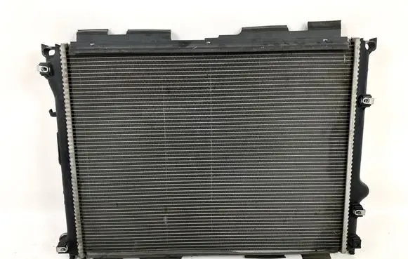 Dodge Challenger Coolant radiator 1007742AA 834031341B