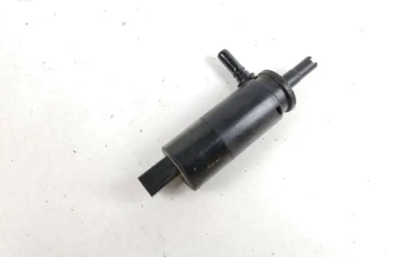 BMW X5 F15 Headlight washer pump 7340773